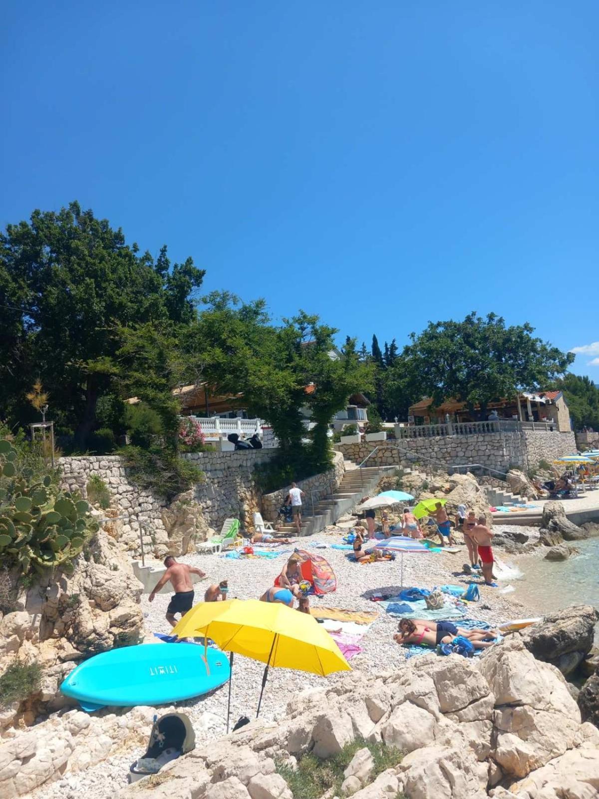 Apartments Maricic 200 Meters From The Beach Novi Vinodolski Extérieur photo