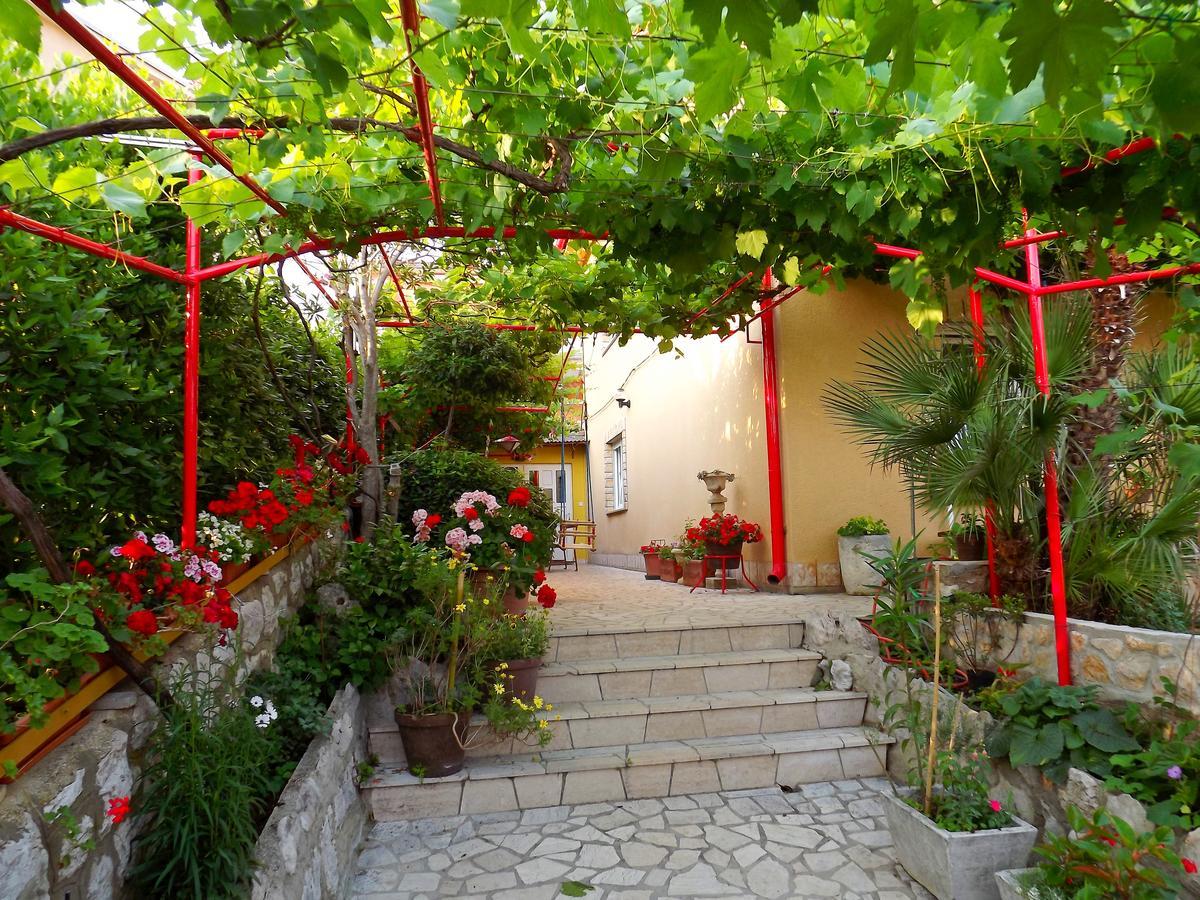 Apartments Maricic 200 Meters From The Beach Novi Vinodolski Extérieur photo