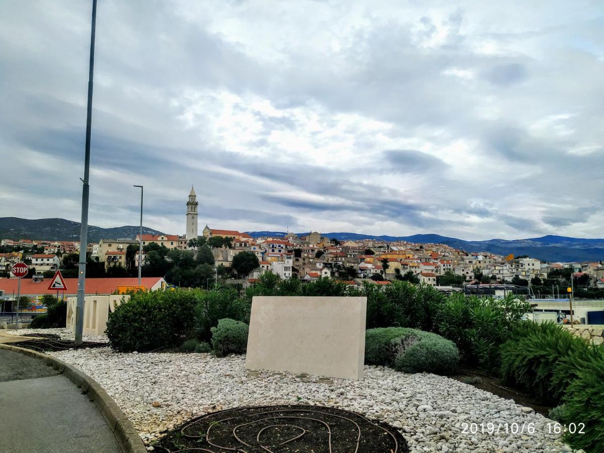 Apartments Maricic 200 Meters From The Beach Novi Vinodolski Extérieur photo