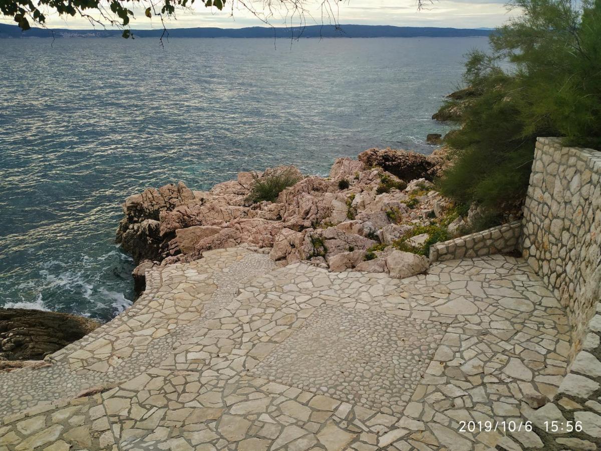 Apartments Maricic 200 Meters From The Beach Novi Vinodolski Extérieur photo